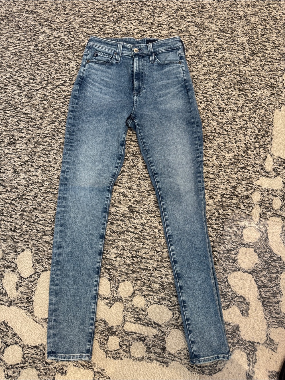 Classic Slim Fit women’s Jeans - Light Blue Wash